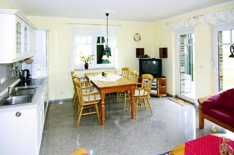 House | Private kitchen | Highchair