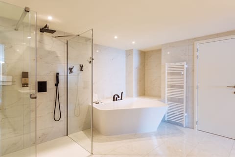 Andromeda Suite, Sea View | Bathroom | Free toiletries, hair dryer, bathrobes, slippers