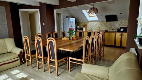 House | Dining