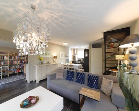 House | Living room