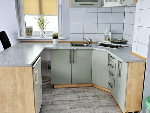 House | Private kitchen | Stovetop, electric kettle, toaster