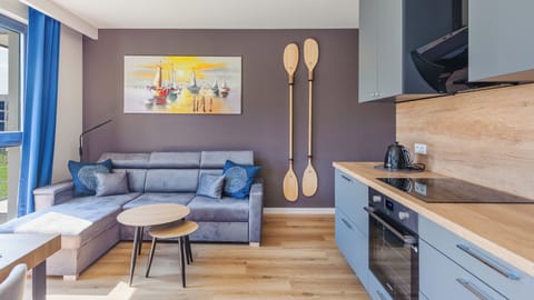 Apartment (7) | Living area | Flat-screen TV