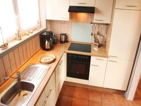 House | Private kitchen | Electric kettle, toaster