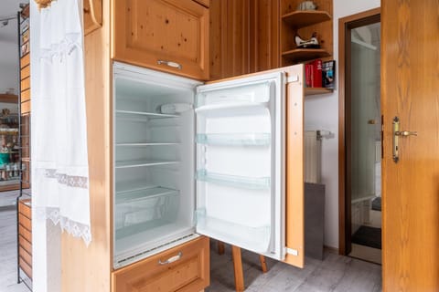 Apartment | Private kitchen | Electric kettle, toaster