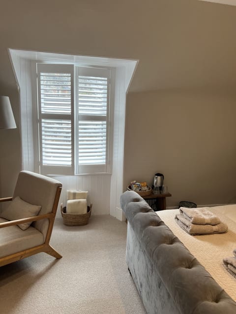 Standard Double Room, Ensuite | Desk, laptop workspace, free WiFi