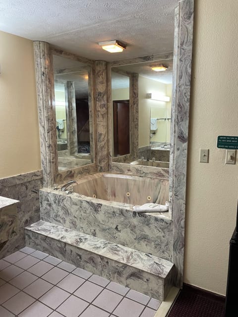 Deluxe Single Room | Private spa tub