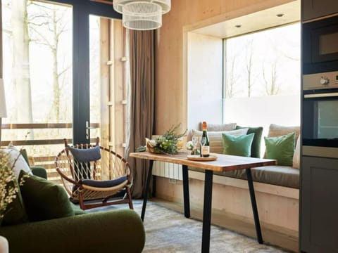 Cottage | Living area