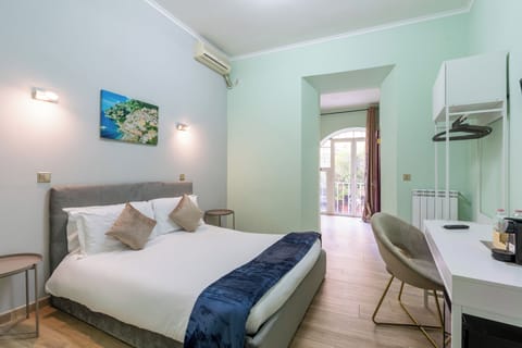 Standard Room | Down comforters, in-room safe, desk, soundproofing