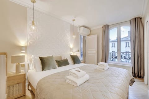 Apartment | 1 bedroom, laptop workspace, iron/ironing board, bed sheets