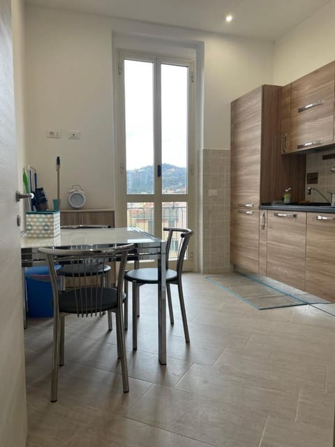 Apartment, 2 Bedrooms, Smoking, Balcony | Interior