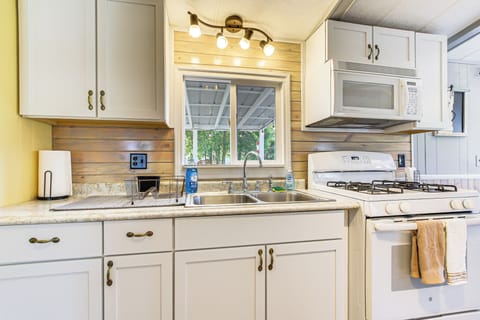 Cottage (2 Bedrooms) | Interior
