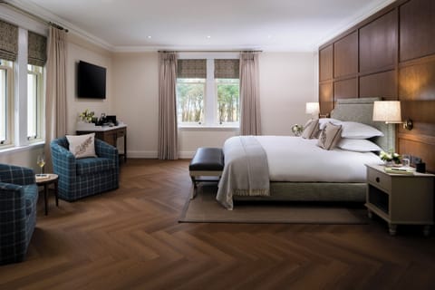 Portrush Suite | Egyptian cotton sheets, premium bedding, free minibar items