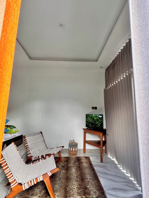 Standard Room, Mountain View | Desk, soundproofing, iron/ironing board, free WiFi