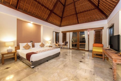 Family Villa, 2 Bedrooms, Private Pool, Garden View | Desk, free WiFi, bed sheets