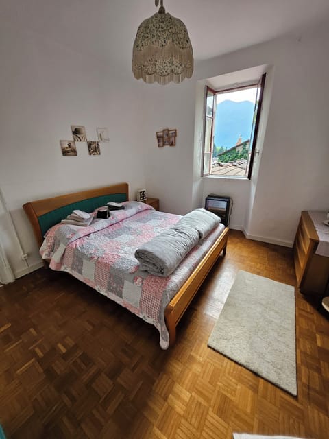 Classic Room, Non Smoking | Laptop workspace