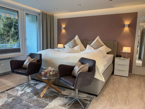House | 2 bedrooms, individually furnished, iron/ironing board, bed sheets