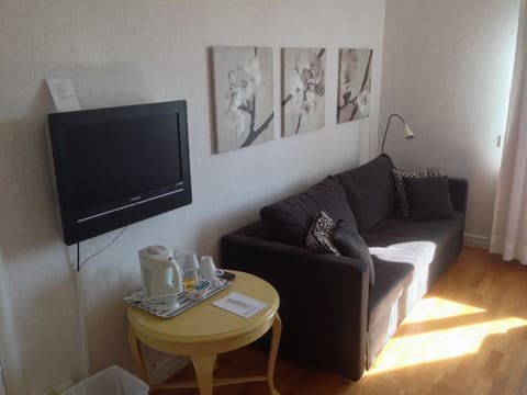 Family Room | Living area | LCD TV