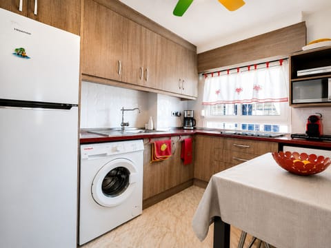 Apartment, 1 Bedroom, Terrace, City View | Private kitchen