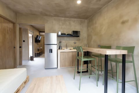 Family Suite | Private kitchen | Shared fridge, microwave