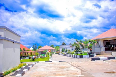 Standard Single Room, 1 Bedroom, Balcony | Living area