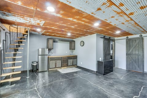 House (1 Bedroom) | Interior