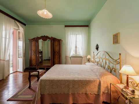 Classic House, 4 Bedrooms | 7 bedrooms, individually furnished, bed sheets