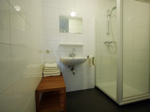 Classic House, 3 Bedrooms | Bathroom | Shower