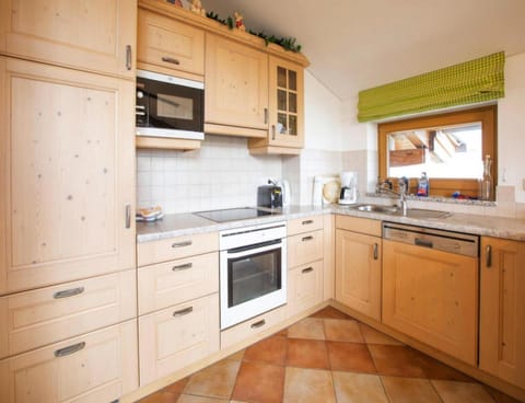 Classic Apartment, 2 Bedrooms | Private kitchen | Fridge, microwave, oven, dishwasher