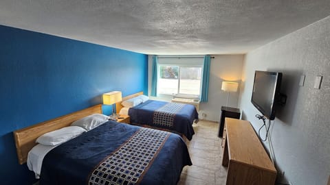 Blackout drapes, iron/ironing board, free WiFi