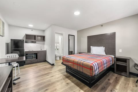 Studio | Individually furnished, desk, free WiFi