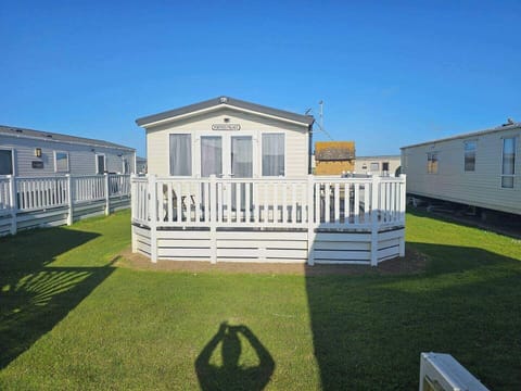 Cabin | Exterior