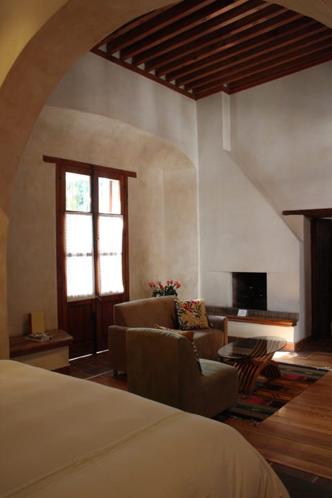 Suite (Aguila Real) | Premium bedding, down comforters, Select Comfort beds, in-room safe