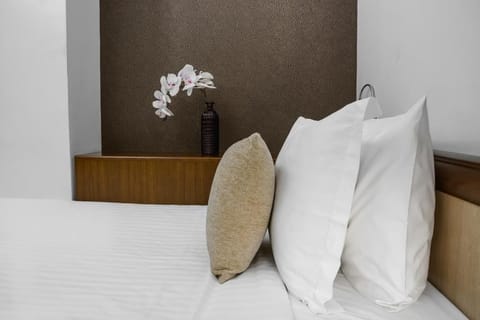 Single Room, City View | Blackout drapes, soundproofing, free WiFi