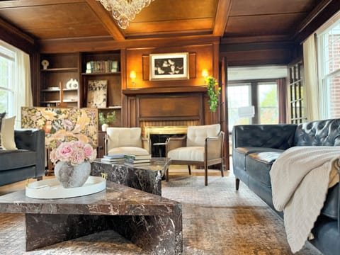 Luxury House, Garden View | Living area | Flat-screen TV