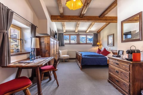 Comfort Double Room, 1 Bedroom | In-room safe, laptop workspace, free WiFi