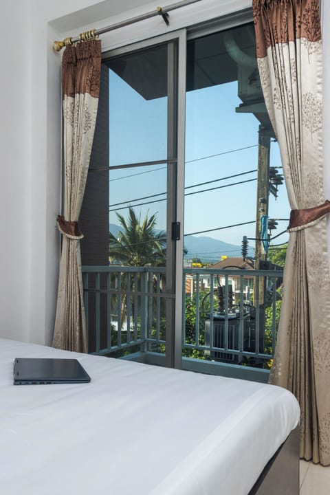 Superior Double Room, City View | Desk, laptop workspace, free WiFi