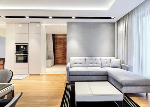 Apartment | Living room | Flat-screen TV