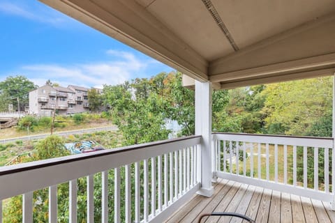 Suite, 1 Bedroom | Property grounds