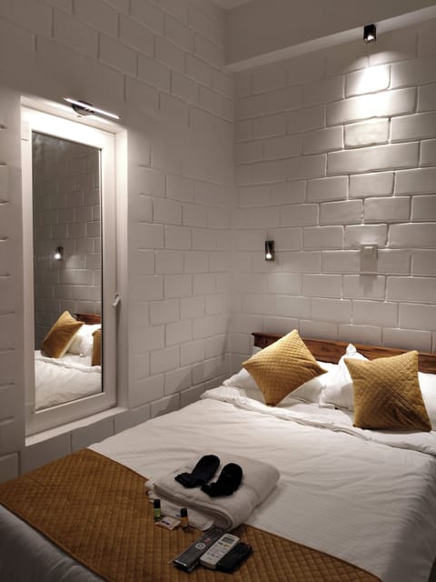 Economy Double Room | Free WiFi