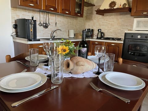 House | Private kitchen | Fridge, microwave, oven, stovetop