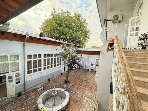 Twin Room, Patio, Courtyard View | Desk, laptop workspace, WiFi (free)