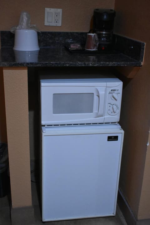 Fridge, microwave, coffee/tea maker