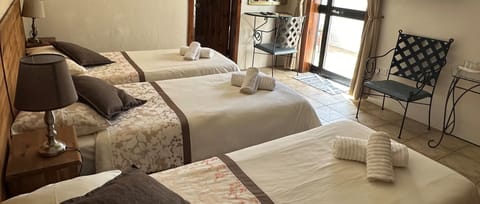 Comfort Triple Room | Desk, laptop workspace, free WiFi, bed sheets