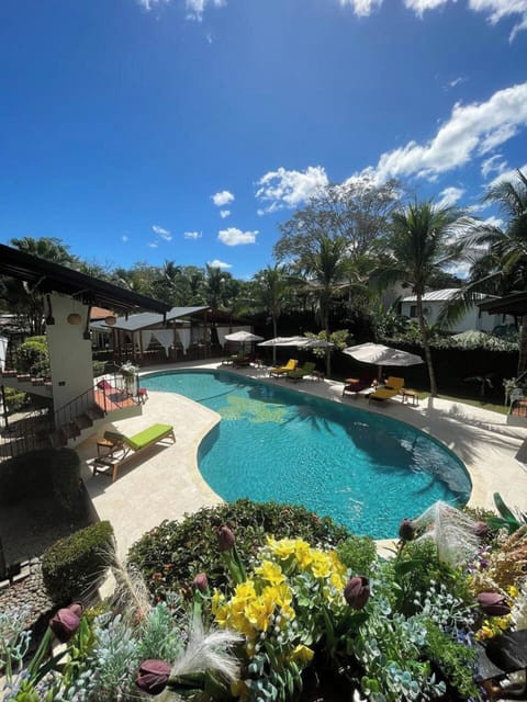 2 outdoor pools