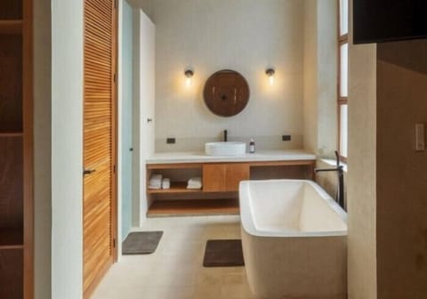 Superior Suite, 1 King Bed, City View | View from room