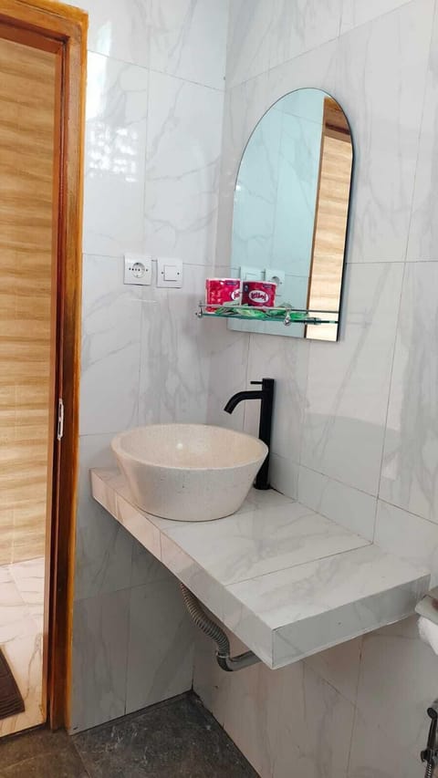 Standard Double Room, 1 Double Bed, Garden View | Bathroom