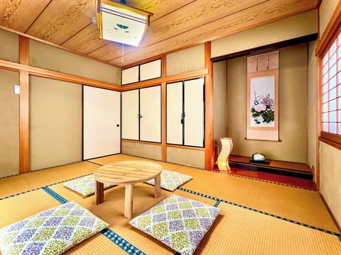Deluxe House, 3 Bedrooms | 3 bedrooms, WiFi (free), bed sheets