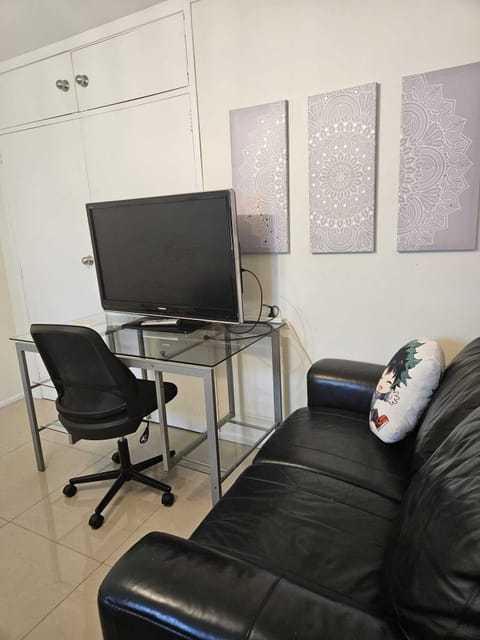 Comfort Room, Non Smoking | Desk, laptop workspace, free WiFi