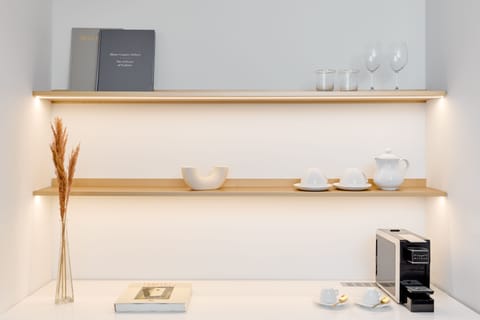 Deluxe Suite, 1 Bedroom | Living area | 43-inch flat-screen TV with satellite channels, TV