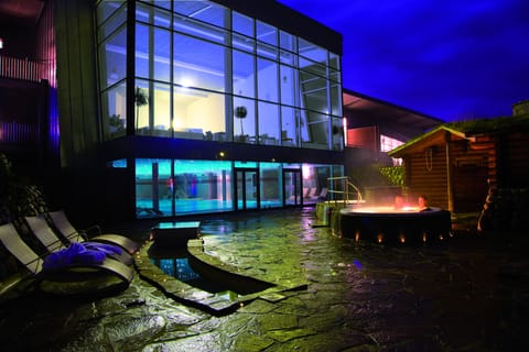 Couples treatment rooms, Turkish bath, body treatments, aromatherapy